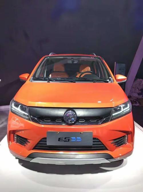 四轮电动车,开启都市休闲新生活